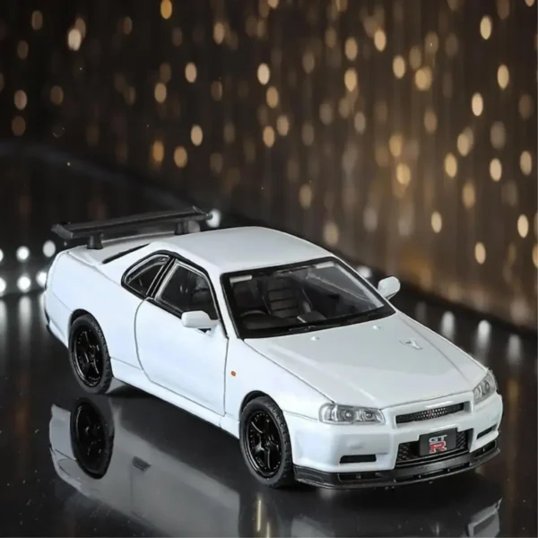 Nissan GTR R34 Scale 1:32 Car Moving Parts (White)