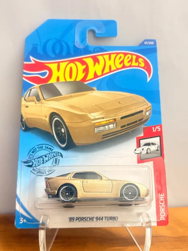 Hot Wheels 89 Porsche 944 Turbo Gold Imported US card