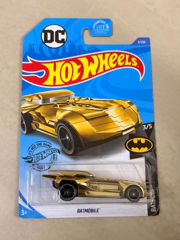 Hot Wheels Batmobile Imported US card (Gold) Blister Crack  9/250