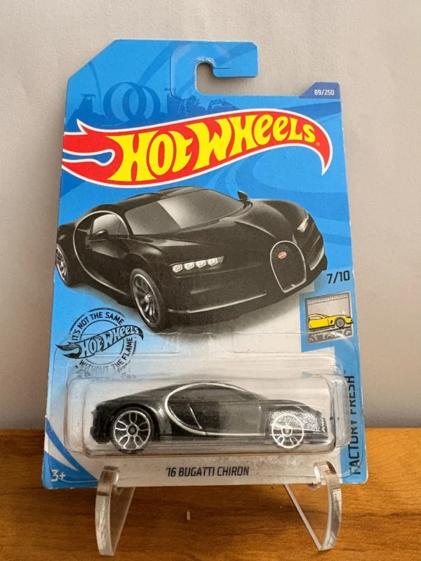 Hot Wheels 16 Bugatti Chiron Black Imported card